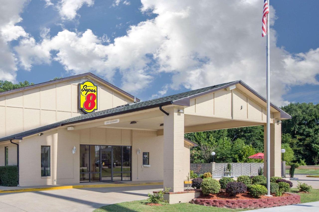 Super 8 By Wyndham Clarksville Ar Exterior photo